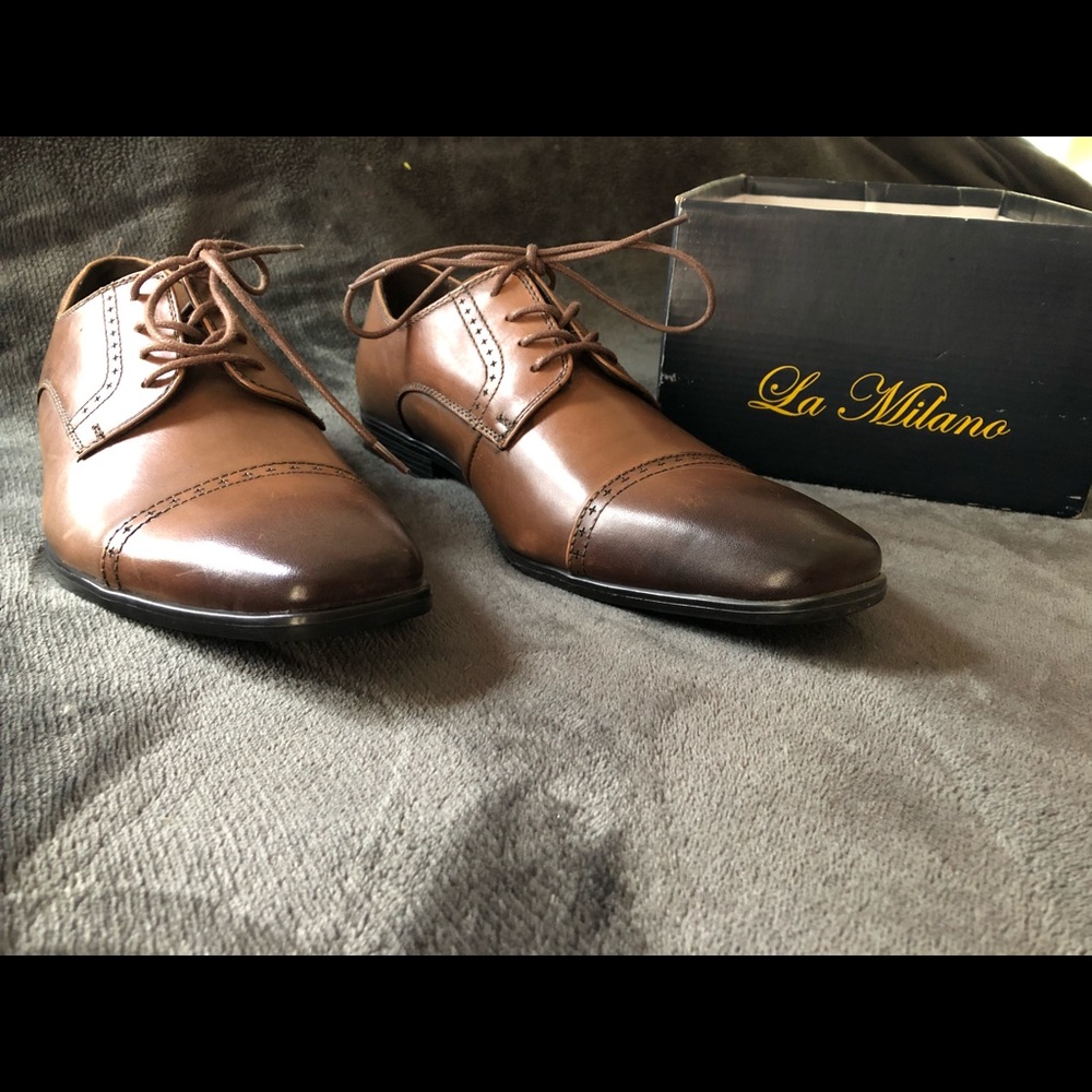 Mens size 8.5 La Milano Oxford cap toe dress shoes